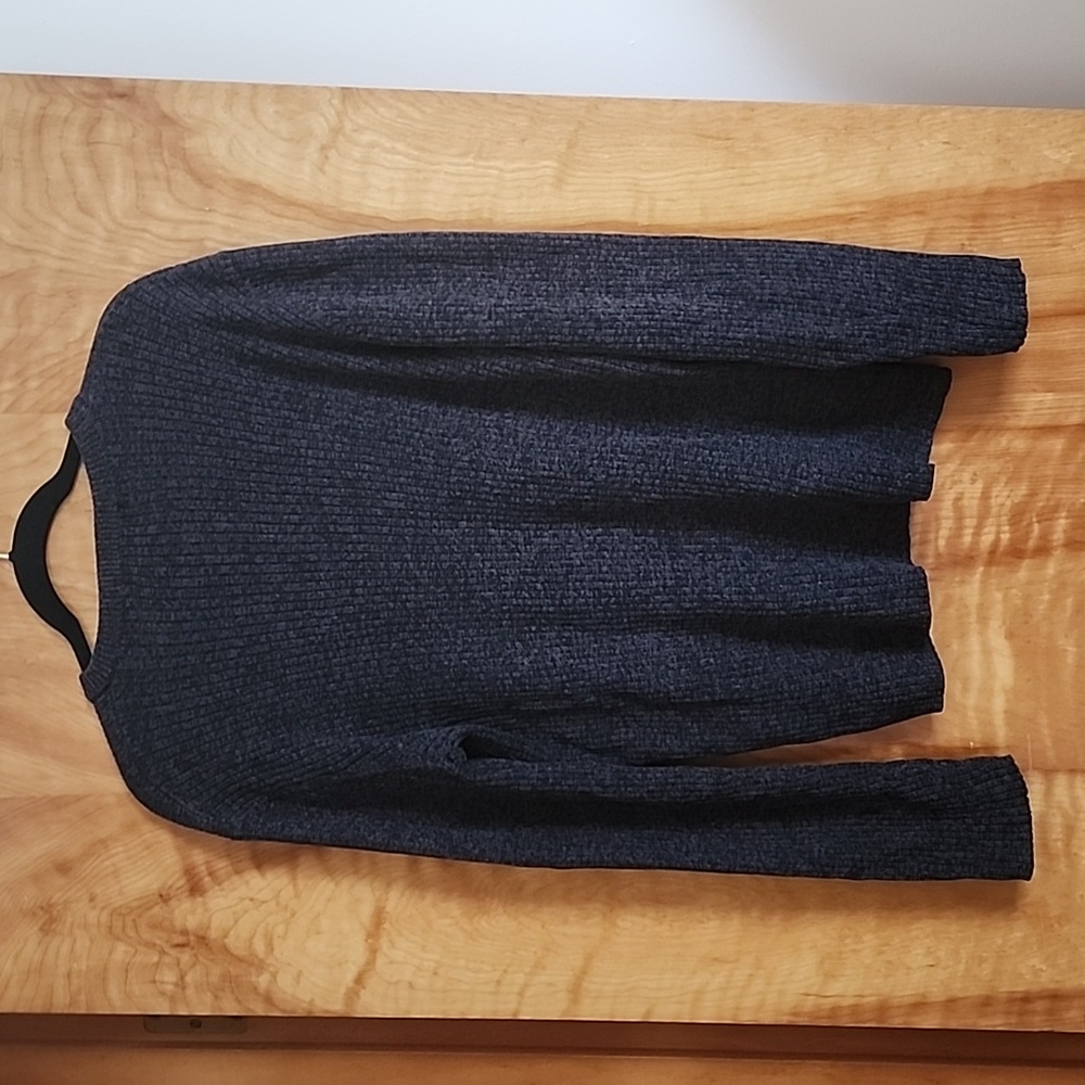 Shirt - Picture 2 of 3